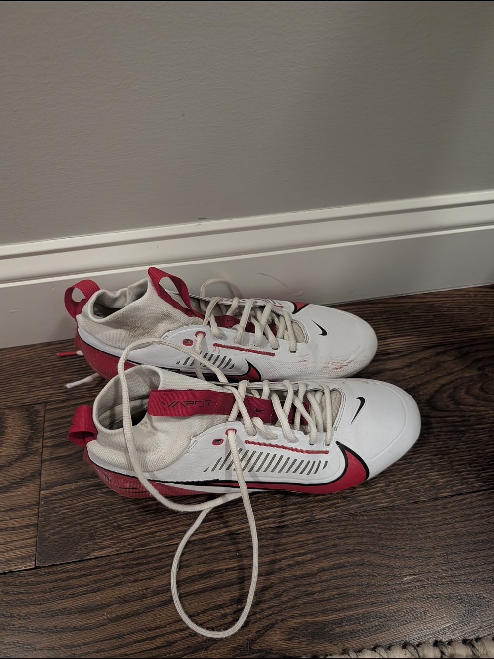 Nike Football Cleats - Picture 3 of 4